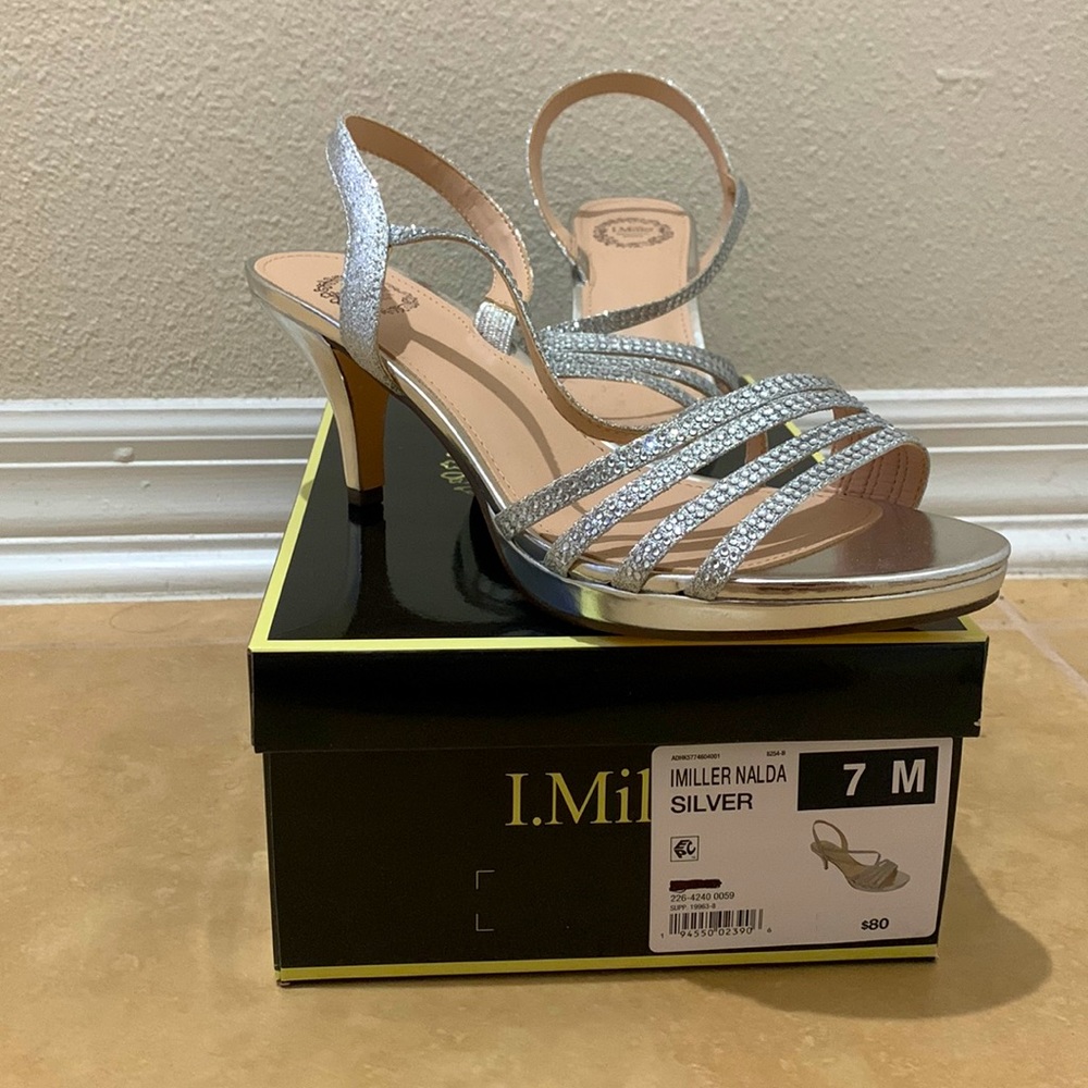 I.Miller silver beautiful shoes.
